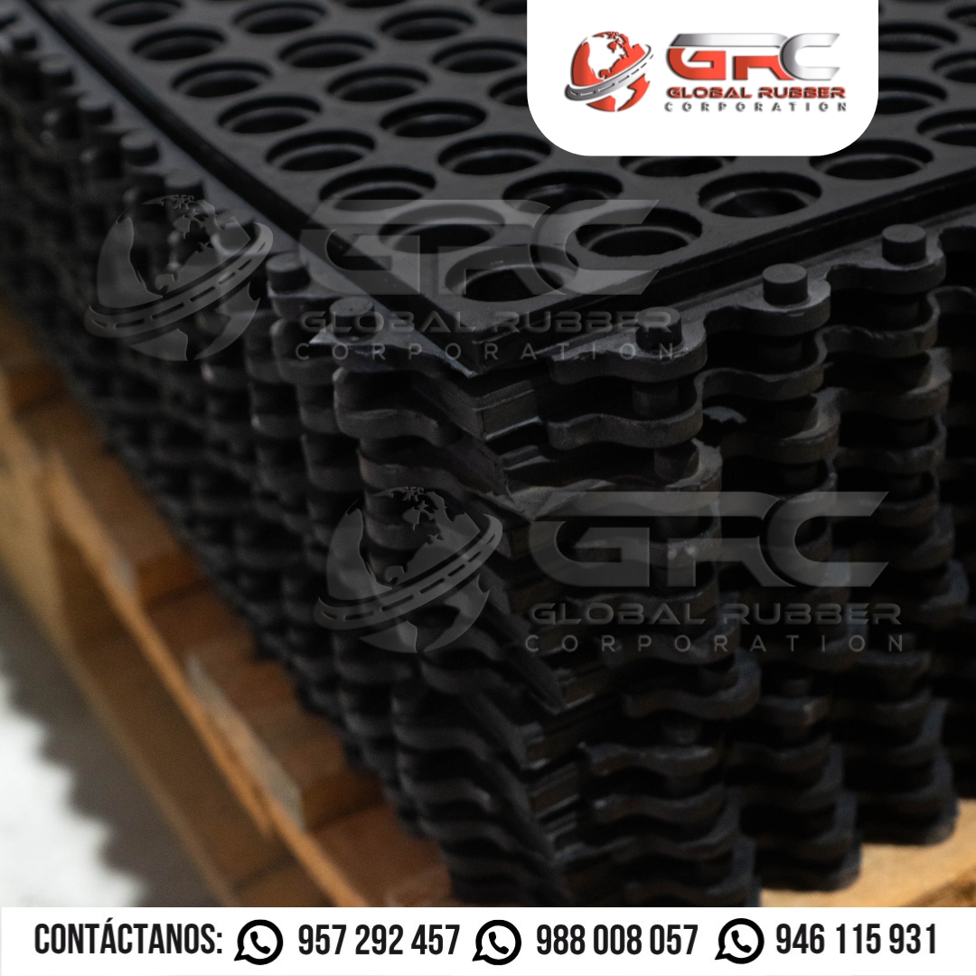 Piso especialmente fabricado para cumplir funciones de antifatiga y drenaje, con formulación especial de
caucho natural (NR)